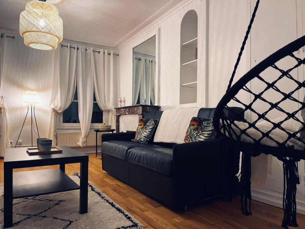Chic Apartment On The Famous Shopping Rue Du Faubourg Saint-Honore Street Paris Bagian luar foto