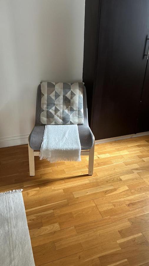 Chic Apartment On The Famous Shopping Rue Du Faubourg Saint-Honore Street Paris Bagian luar foto