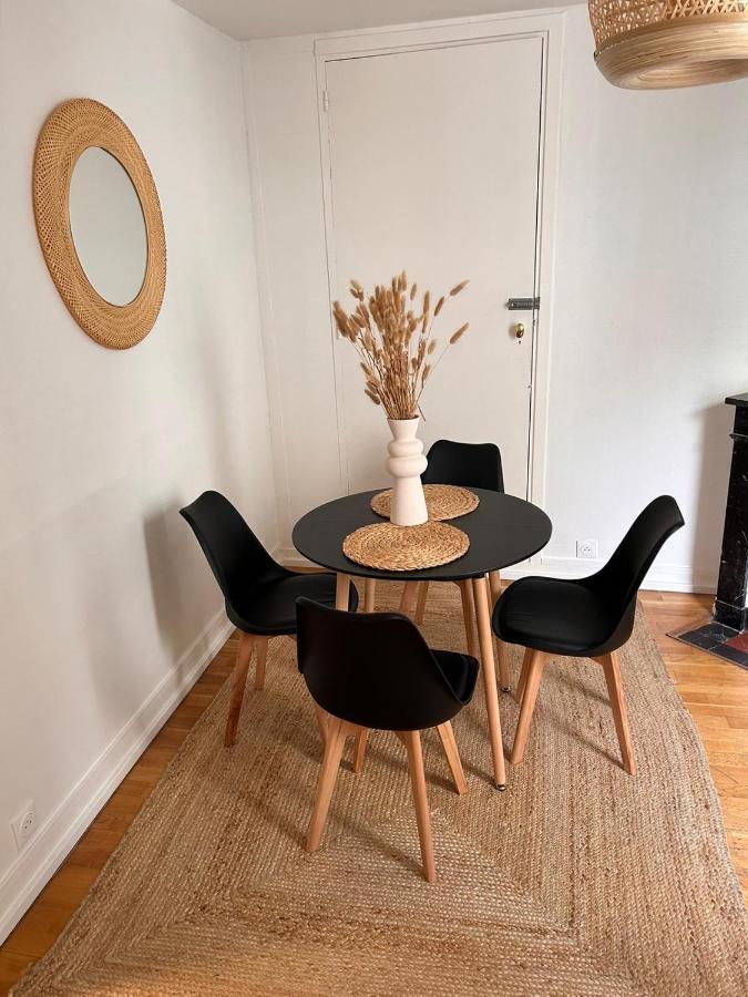 Chic Apartment On The Famous Shopping Rue Du Faubourg Saint-Honore Street Paris Bagian luar foto
